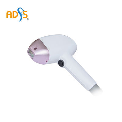 Máquina de remoção de pelos de diodo a laser de três comprimentos de onda