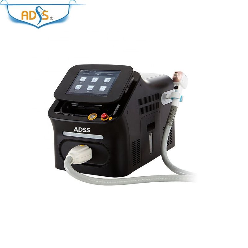 Máquina portátil do laser do diodo de 3 comprimentos de onda para línguas múltiplas do apoio da remoção do cabelo